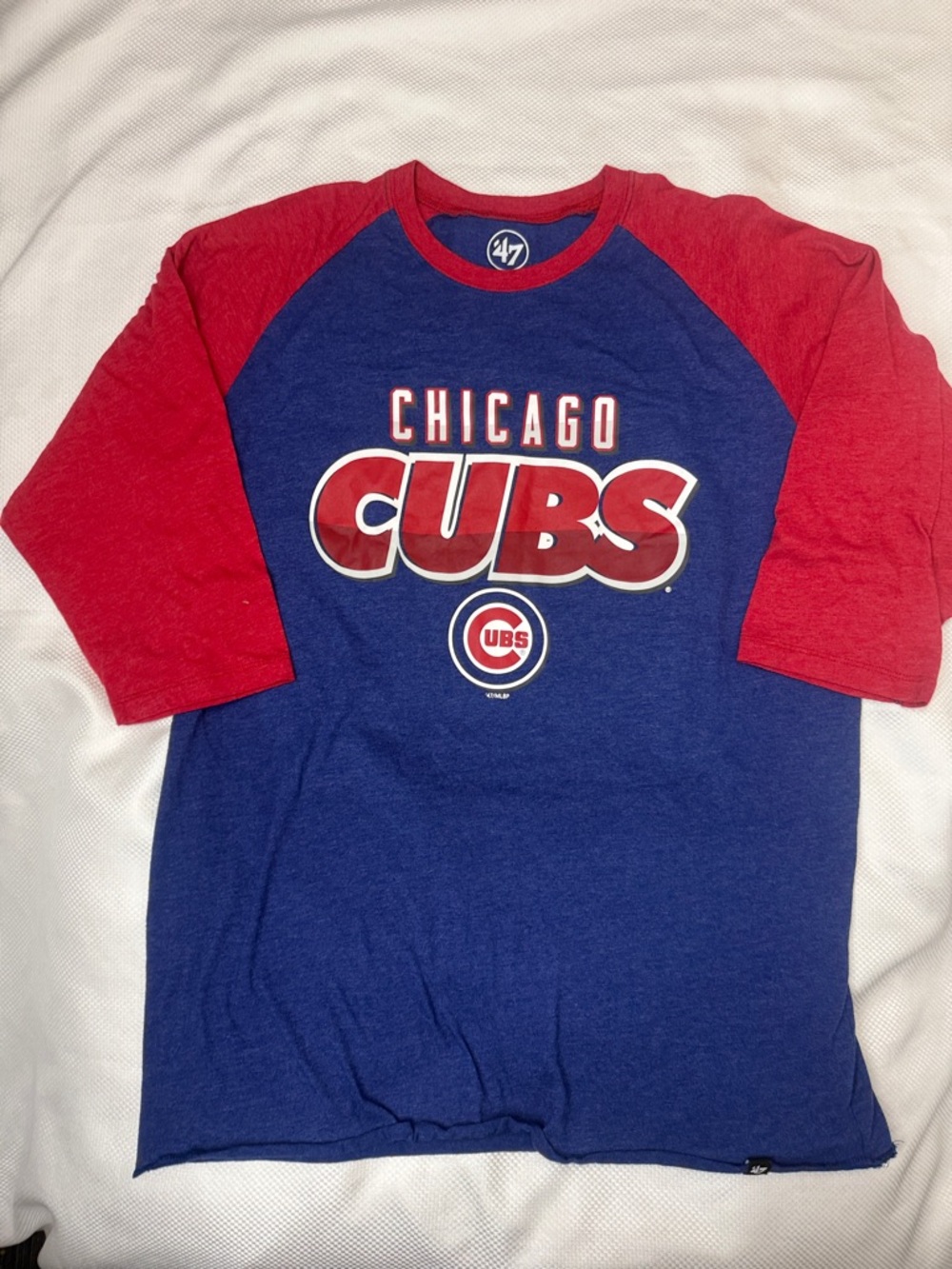 47 Brand Chicago Cubs Blue and Red Raglan Tee